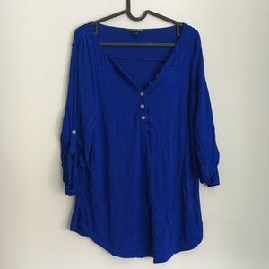 Blue stretch top with 3/4 length sleeves